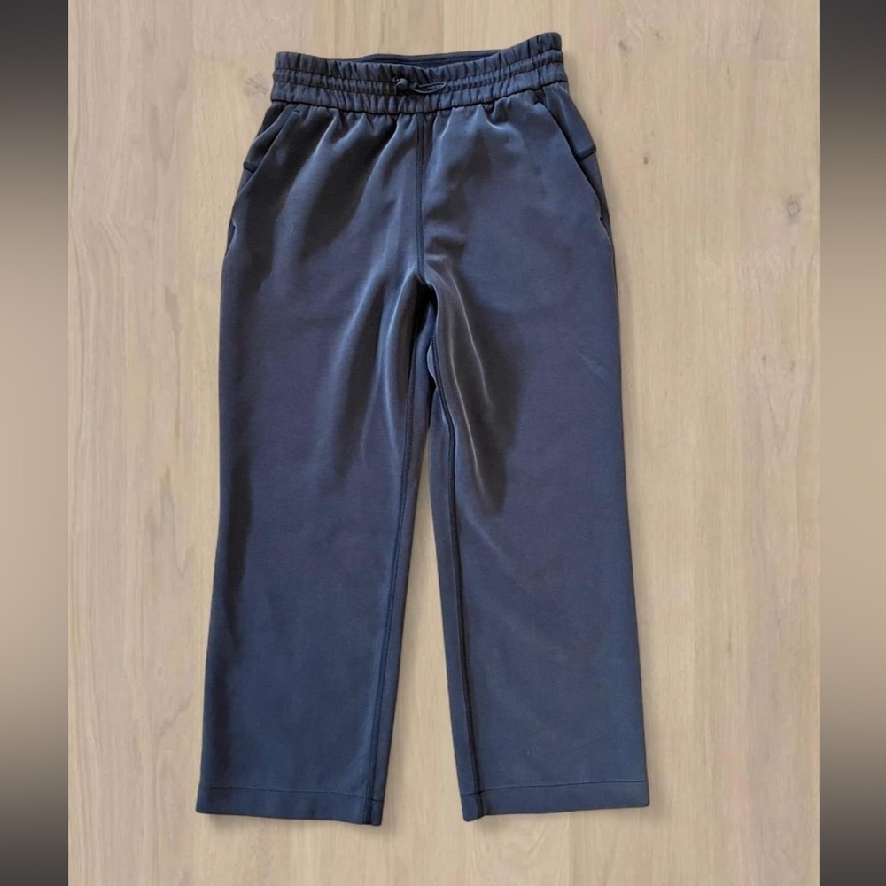 Lululemon Softstreme High-Rise Straight Leg Crop Size 4